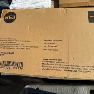 Medline BE3 UltraCareMD FITRIGHT'
Traditional Briefs Medium Count 96